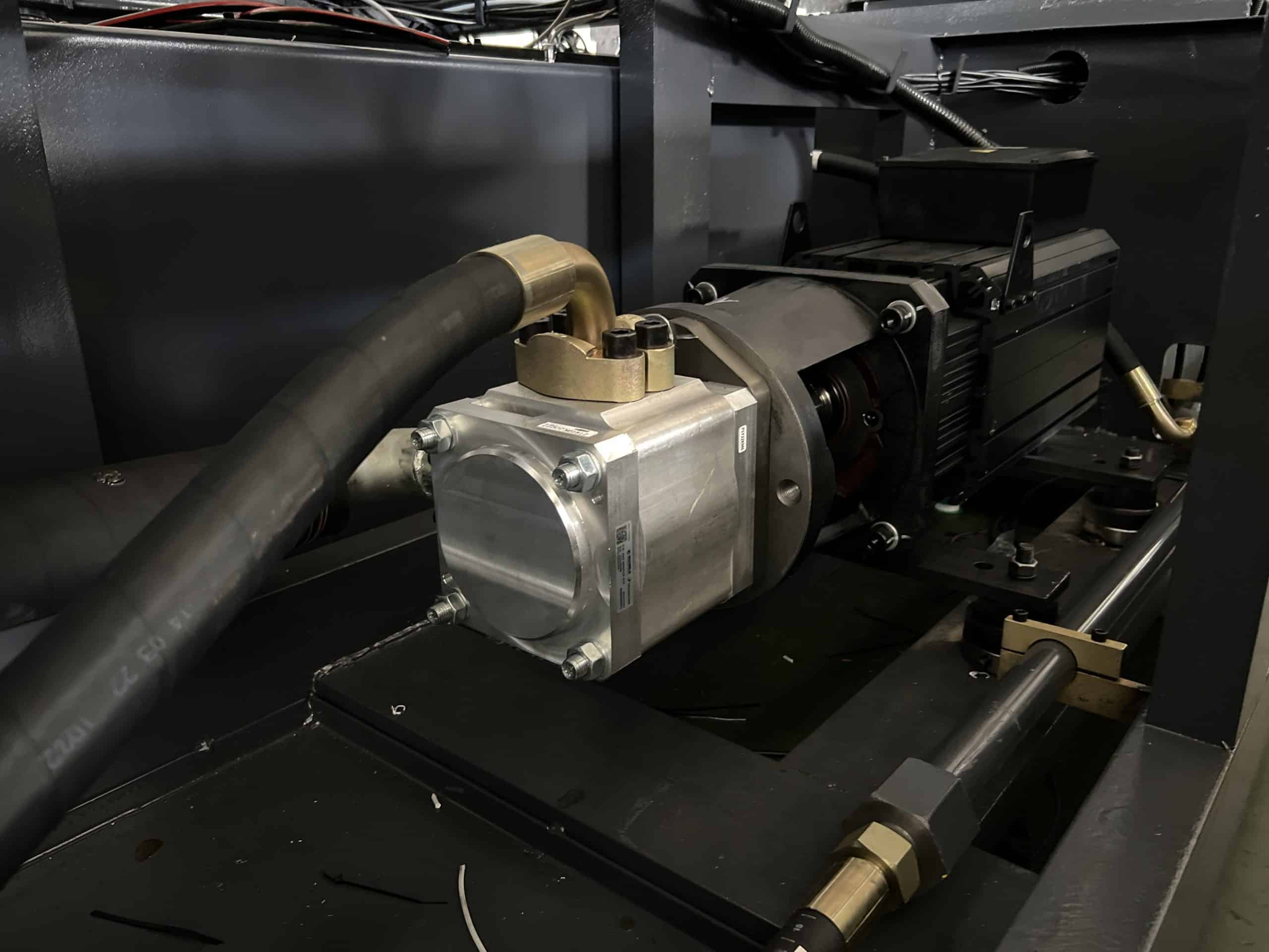 servo motor pump